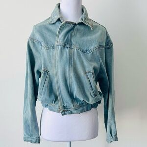 Brandy Melville Isabelle Cropped Denim Jacket 💙